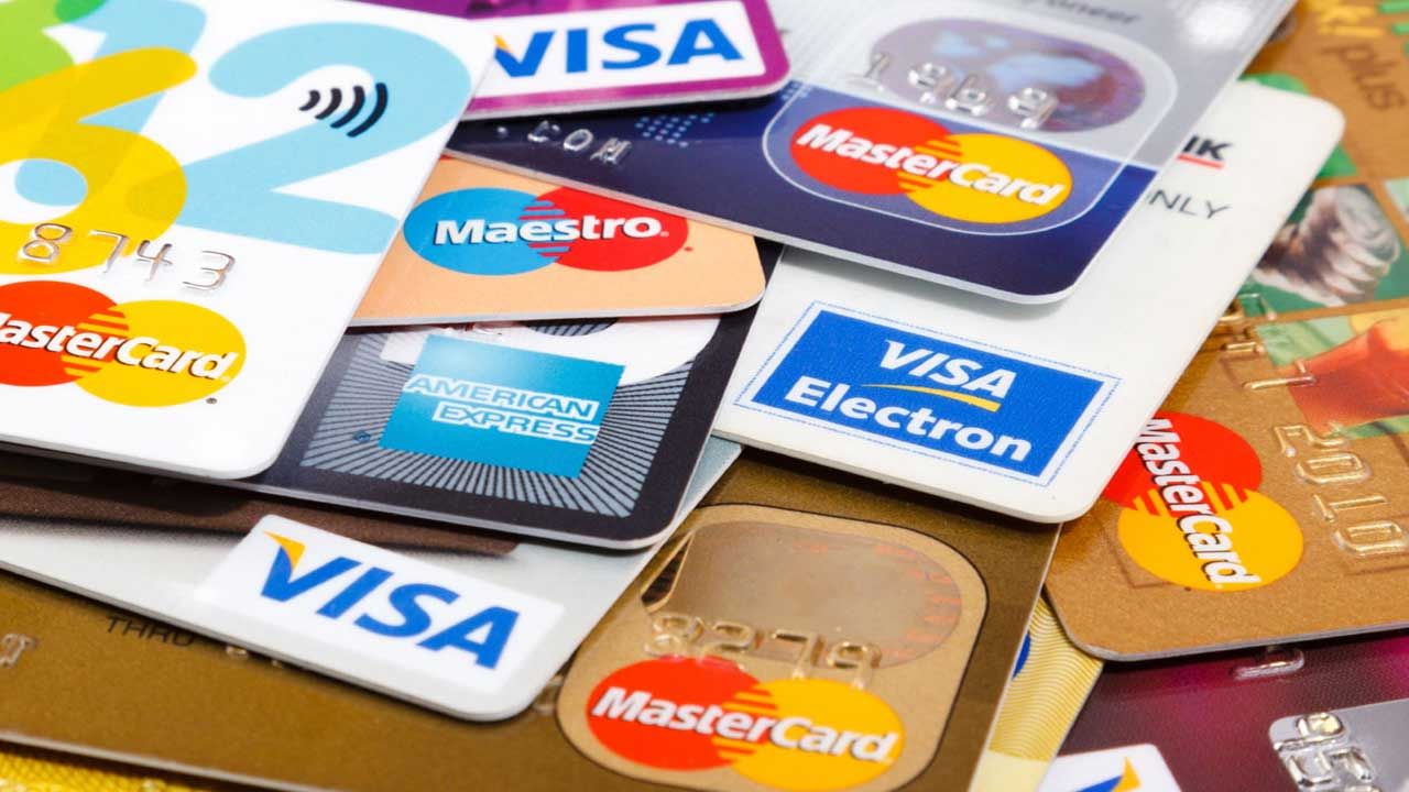 TEB üniversite öğrencilerine özel kart veriyor! En iyi öğrenci kredi kartı hangi bankada?